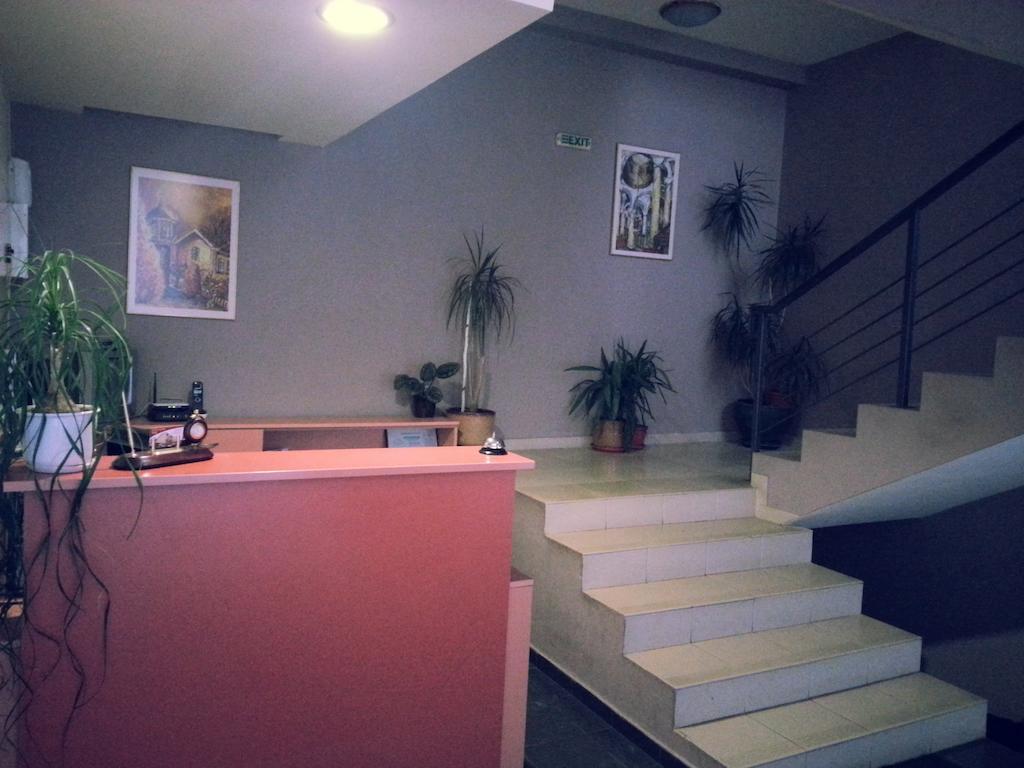 Family Hotel Kredo Sliven Esterno foto