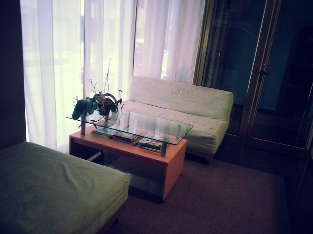 Family Hotel Kredo Sliven Esterno foto