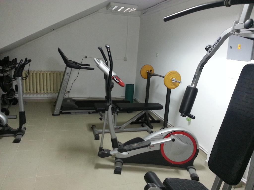 Family Hotel Kredo Sliven Esterno foto