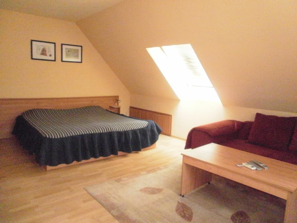 Family Hotel Kredo Sliven Esterno foto